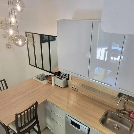 Vakantiehuis House For 4 With Yard