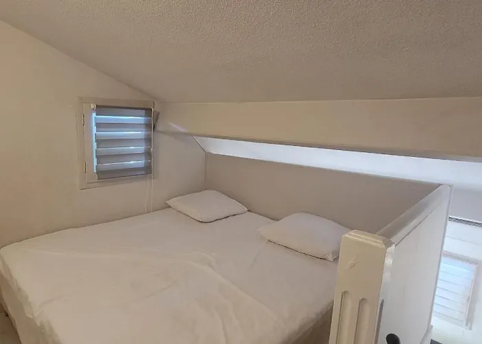 House For 4 With Yard בית נופש *