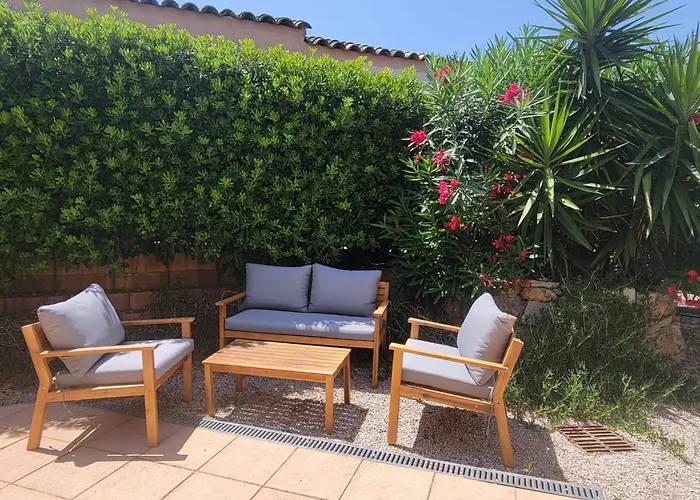 בית נופש House For 4 With Yard Fréjus